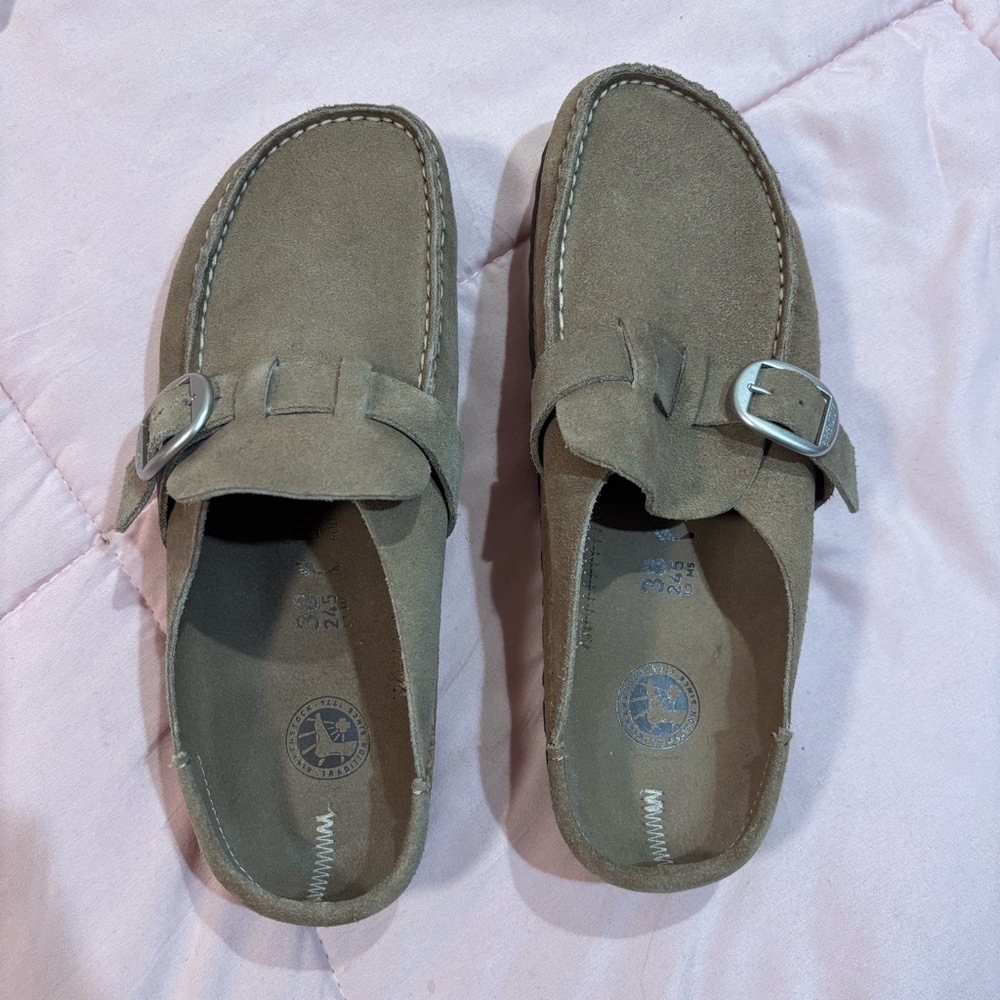 Birkenstock Women's Buckley Clogs in Gray Taupe Suede Size 38 Narrow